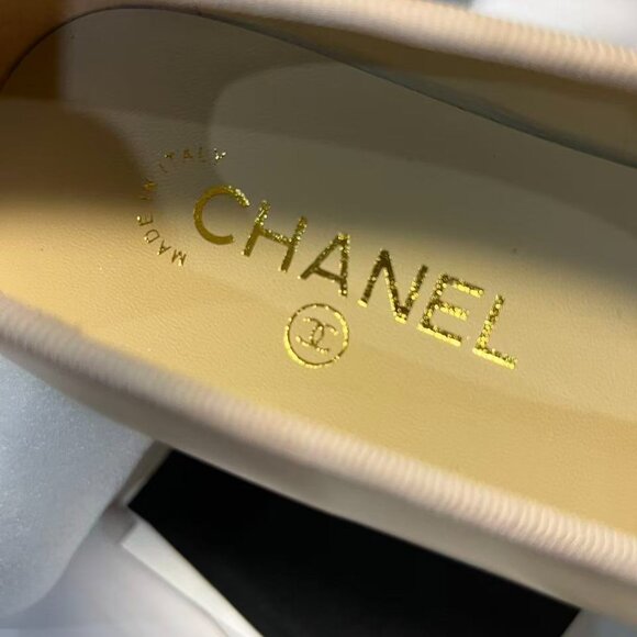 CHANEL Beige Lambskin Cap Toe Ballerina Flats - Picture 4 of 6